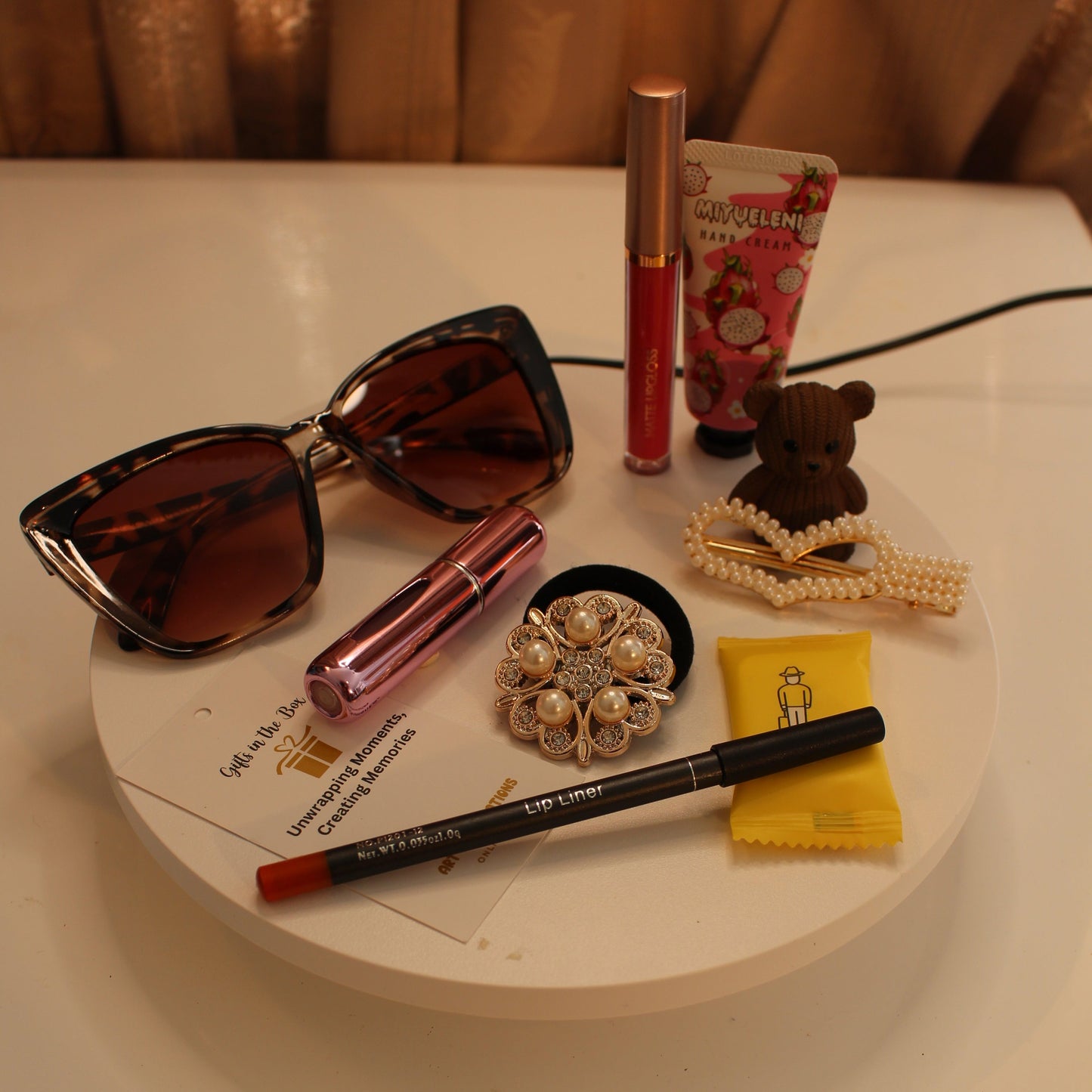 Chic Essentials Gift Set