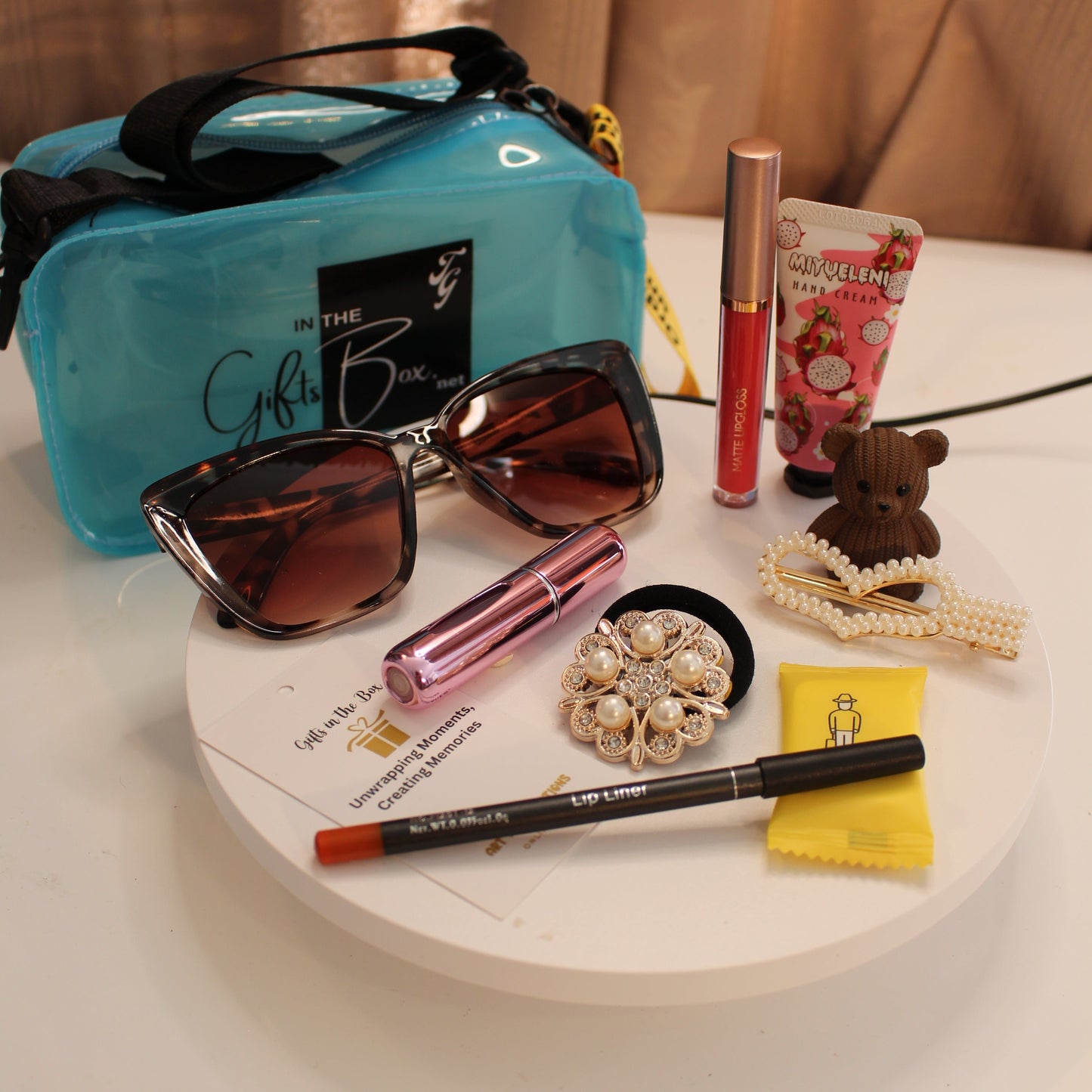Chic Essentials Gift Set